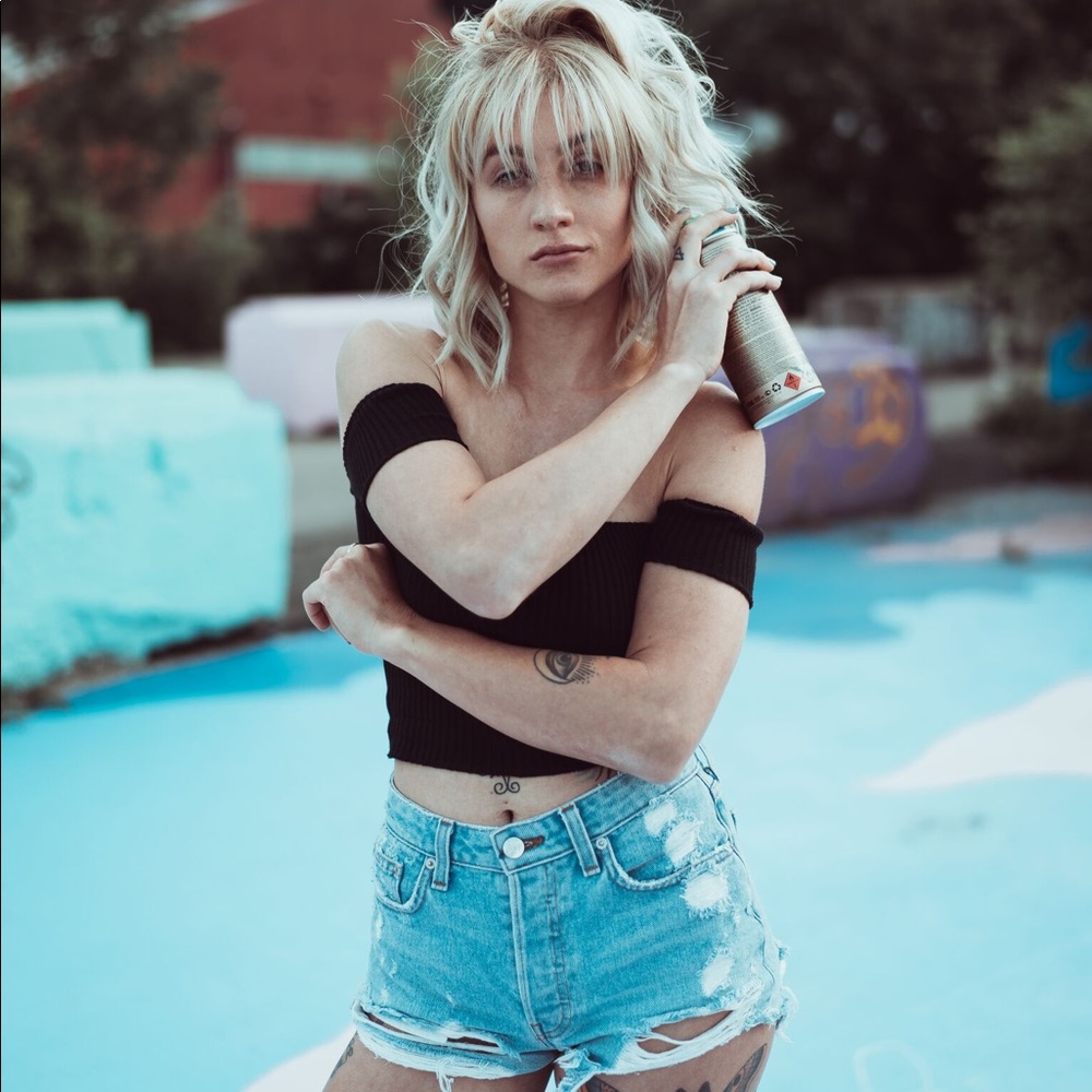 Are you am I ribbed black crop top small